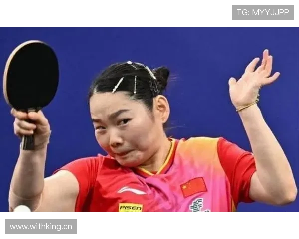 何卓佳训练完直接拎爱马仕去吃人均三千的日料