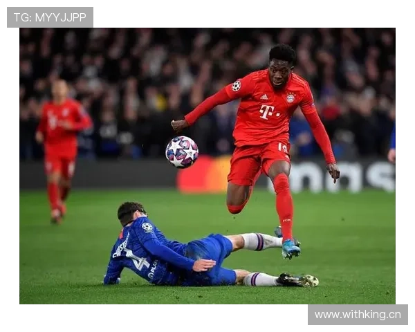 戴维斯居然把豪宅当健身房，用器械的架势比跑球场还猛！